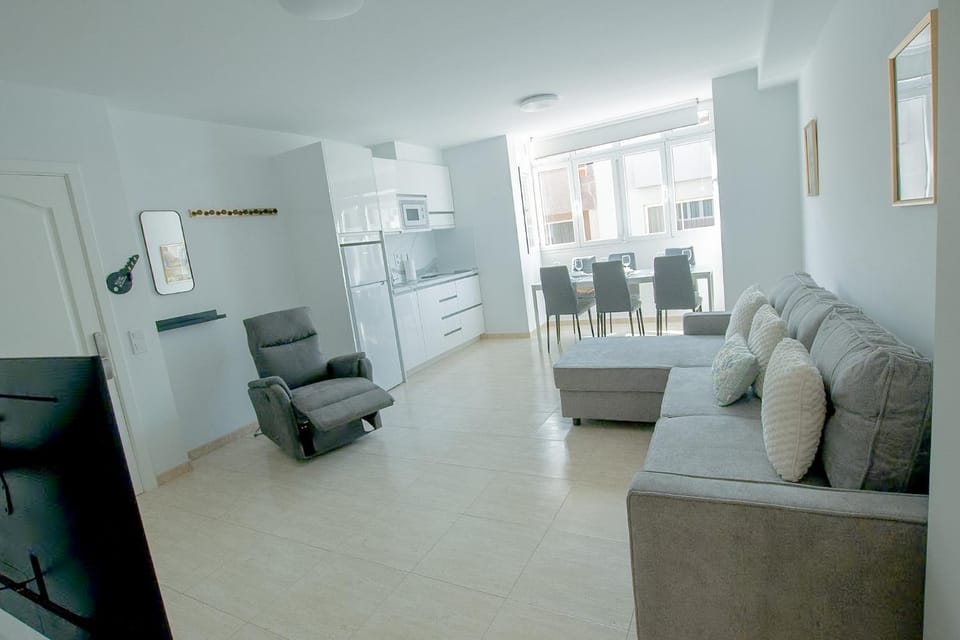 Kitchen or kitchenette, Living room, Seating area
