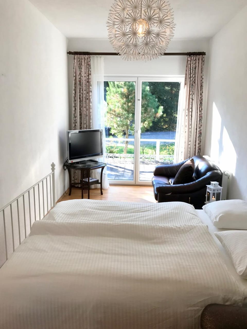 Balcony/Terrace, Bedroom, Garden view