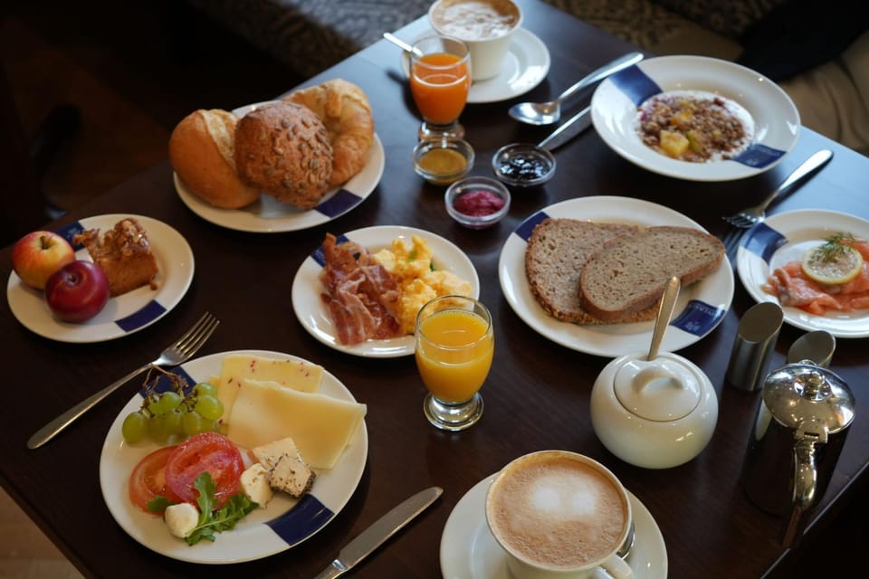 Food and drinks, Food, Breakfast, Continental breakfast, Drinks
