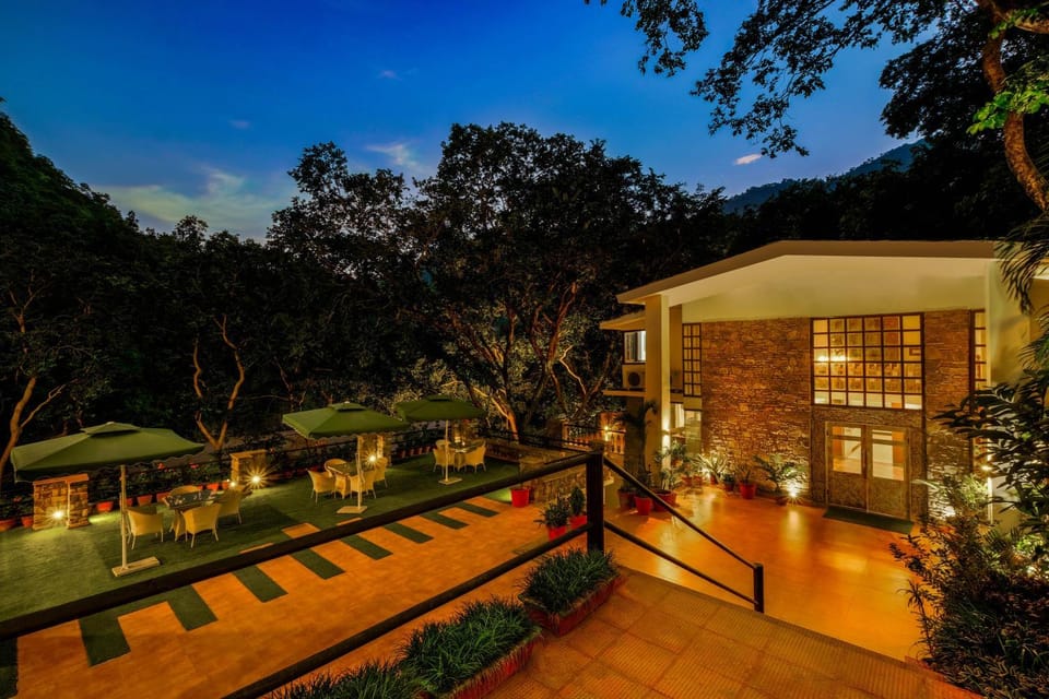 Property building, Night, Natural landscape, Garden, Balcony/Terrace, Garden view