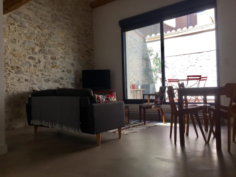 LOFT COCON EN PLEIN CENTRE DE SETE Apartment in Occitanie