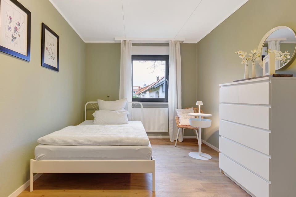 Living room, Bedroom