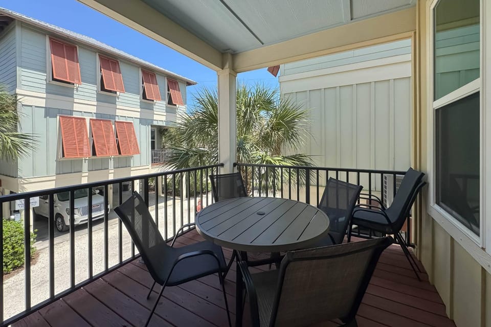 Romeo's Breeze House in Gulf Shores