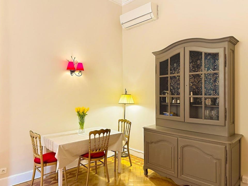 Dining area, air conditioner