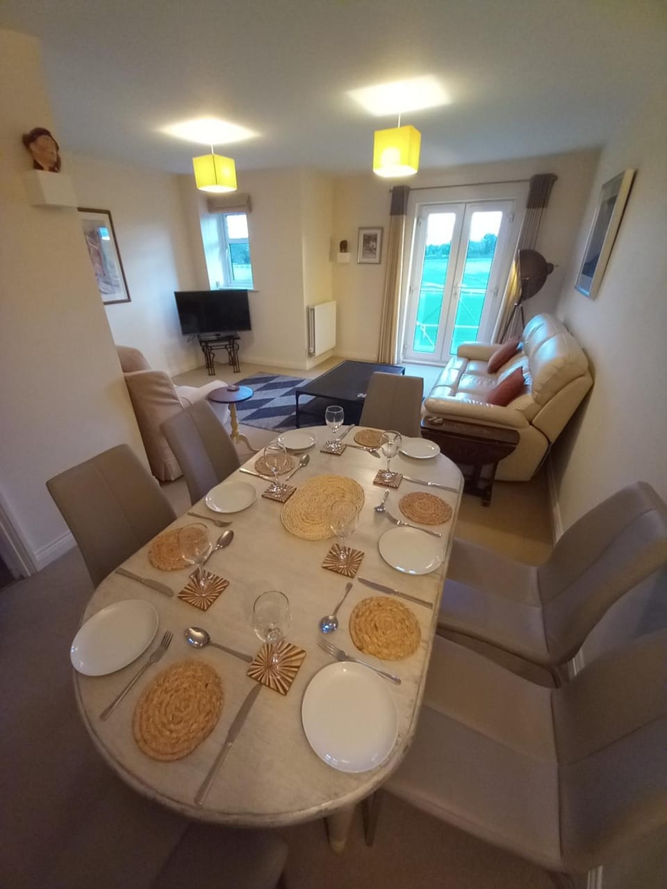 Living room, Dining area