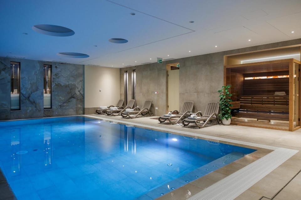Pool view, Swimming pool
