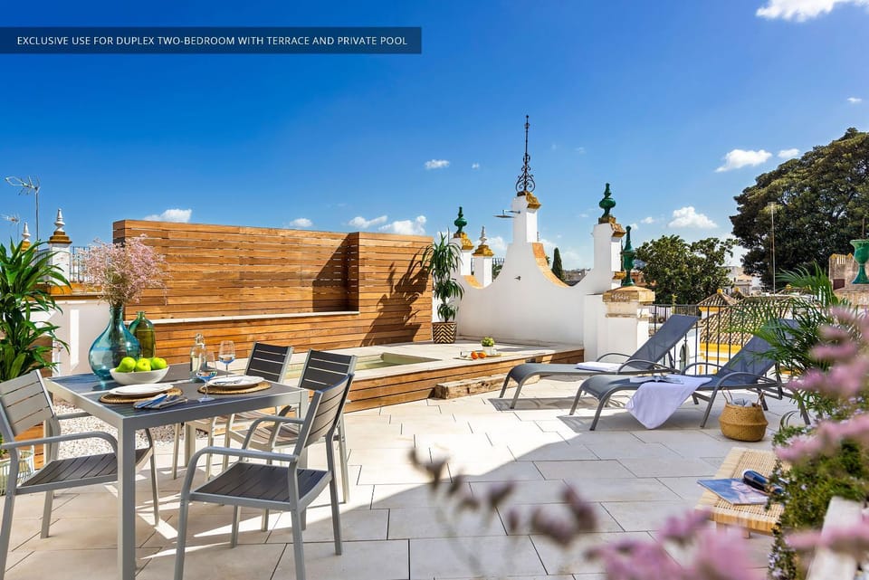 Spring, Off site, Day, Summer, Balcony/Terrace, Food, Swimming pool, sunbed