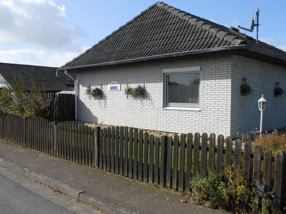 Property building, Street view