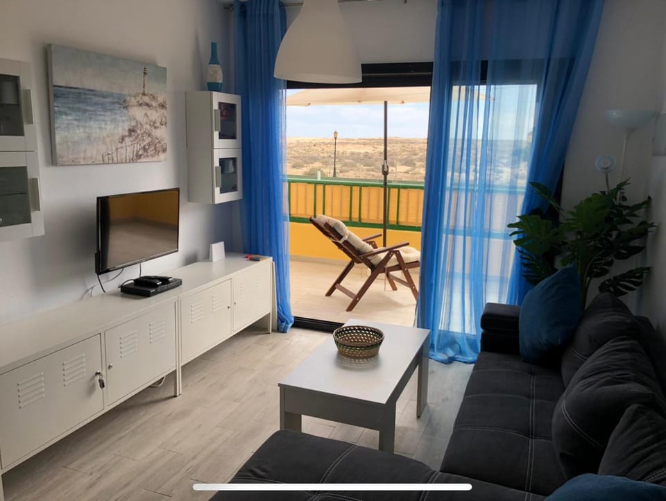TV and multimedia, View (from property/room), Balcony/Terrace, Living room