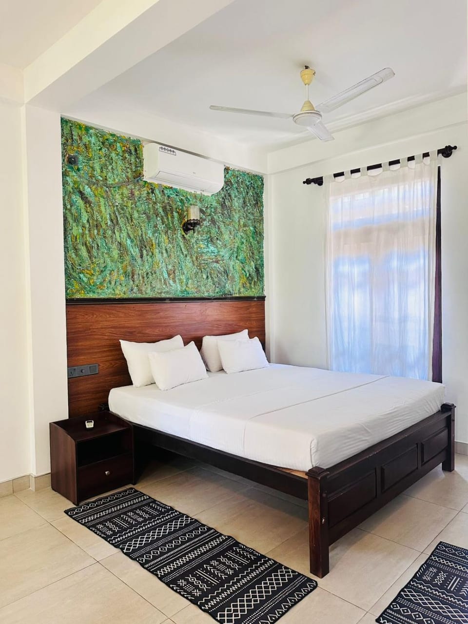 Property building, Bed, Bedroom