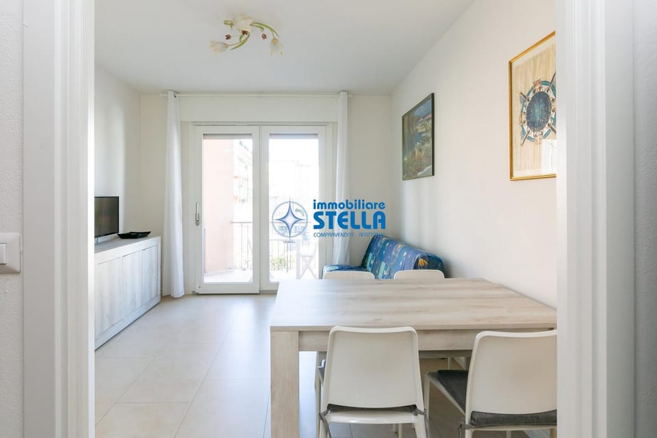 TV and multimedia, Kitchen or kitchenette, Dining area