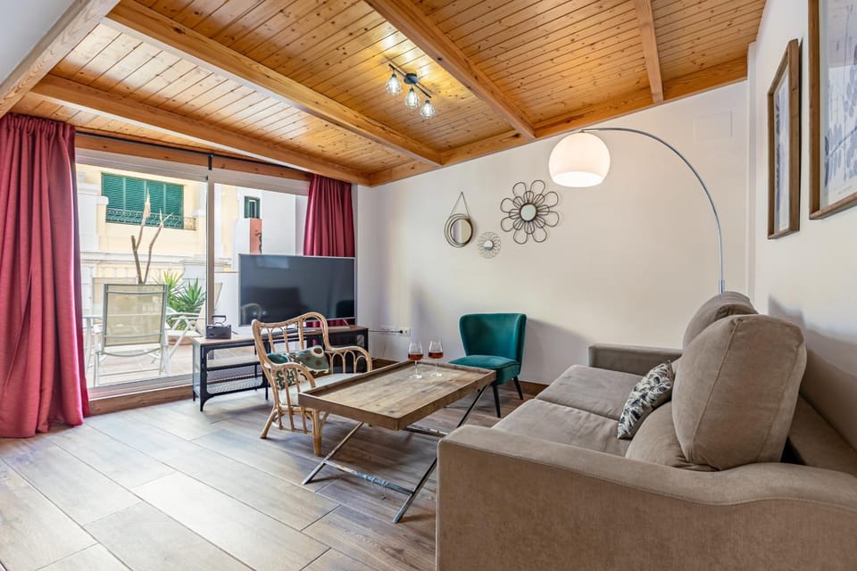 Communal lounge/ TV room, Living room