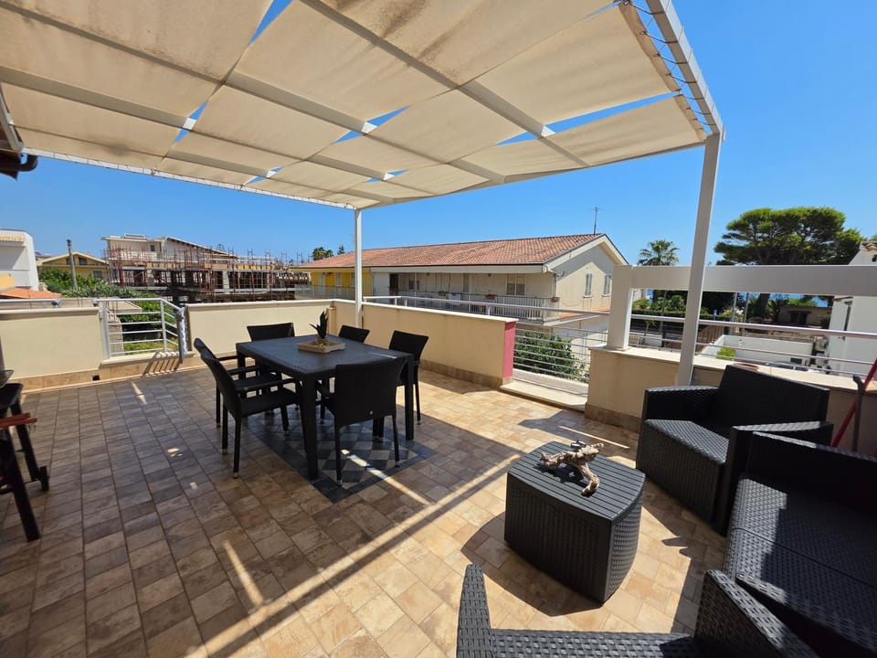 Property building, Patio, View (from property/room), Balcony/Terrace, Living room, Seating area
