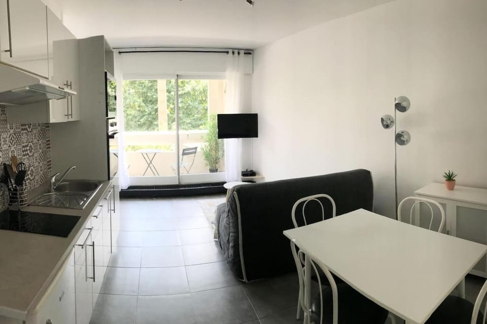 Charmant studio, centre-ville Apartment in Bourgogne-Franche-Comté