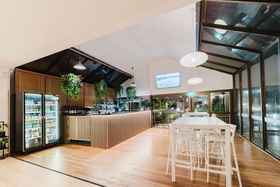 Lounge or bar
