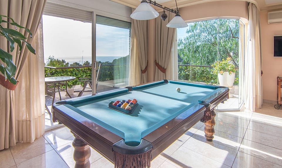 Billiard