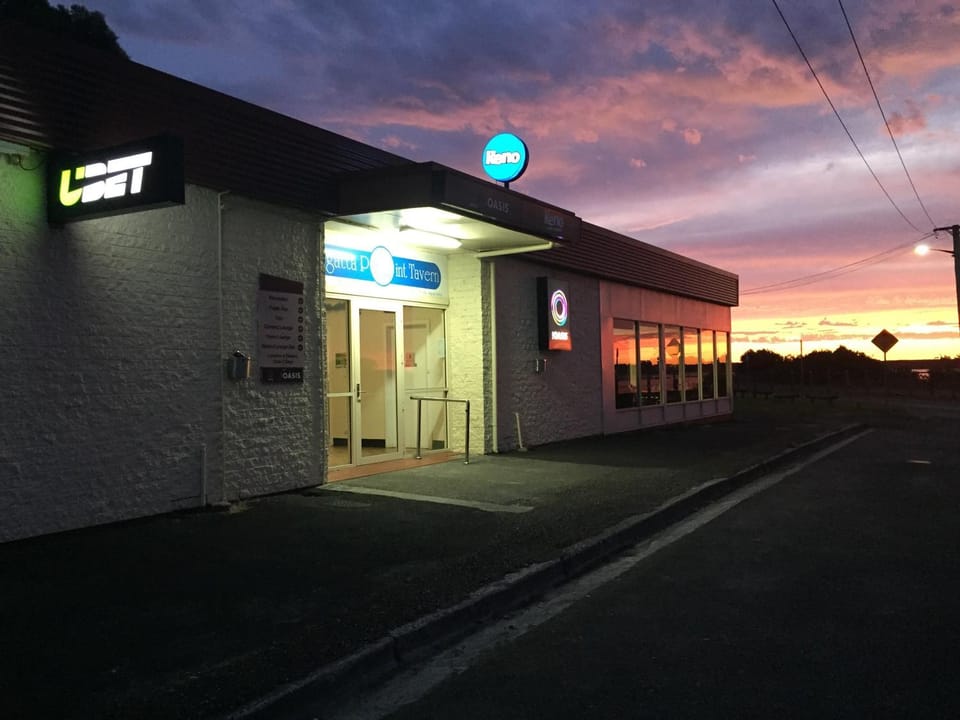 Regatta Point Tavern & Holiday Villas Campground/ 
RV Resort in Strahan