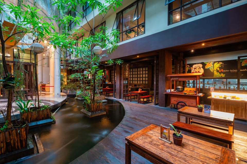 Restaurant/places to eat, Lounge or bar, Breakfast