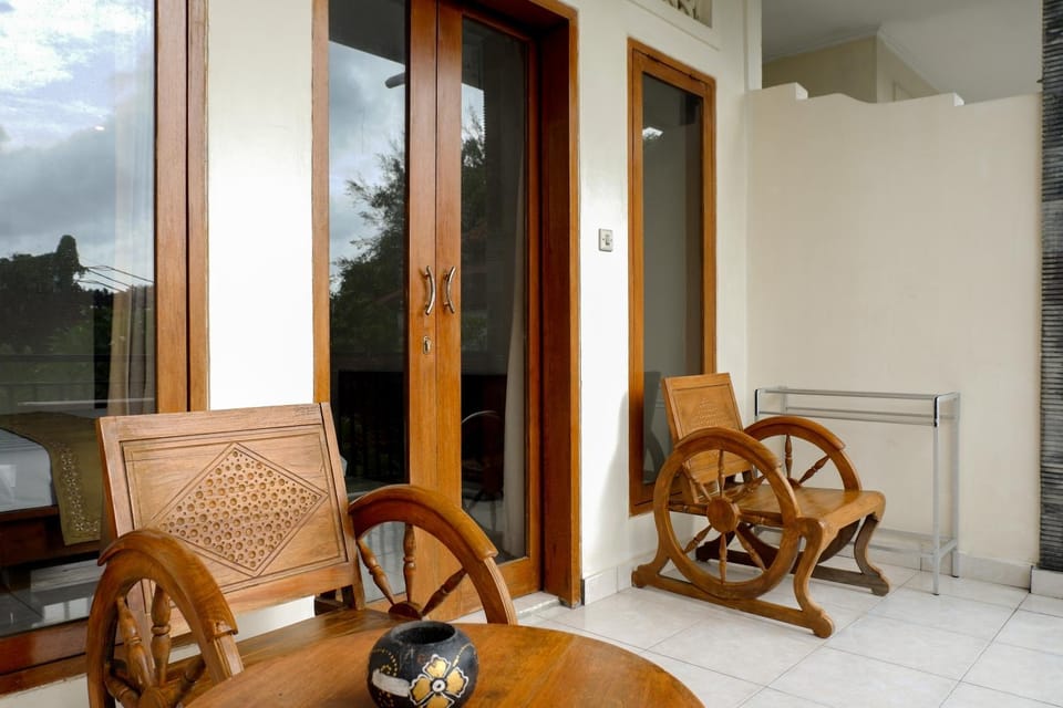Patio, Day, View (from property/room), Balcony/Terrace, Living room, Seating area