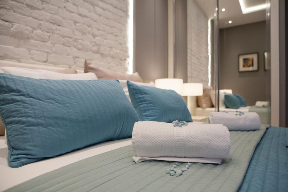 Supreme Palace Cube Apartment in Belgrade