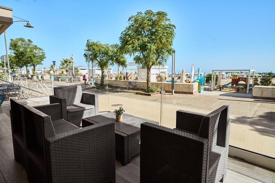 Balcony/Terrace, Beach, Sea view