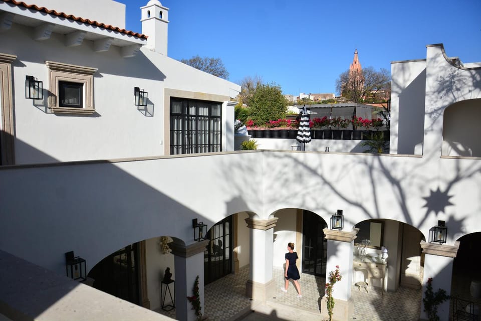 Property building, Balcony/Terrace, City view