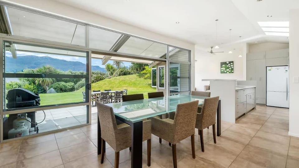 Amberley Retreat House in Queenstown