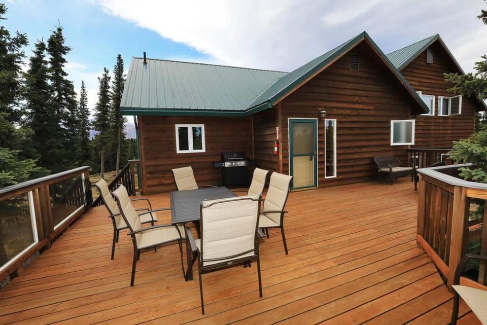 3 Bedroom Home with Amazing Views 11 mi from Denali House in Healy