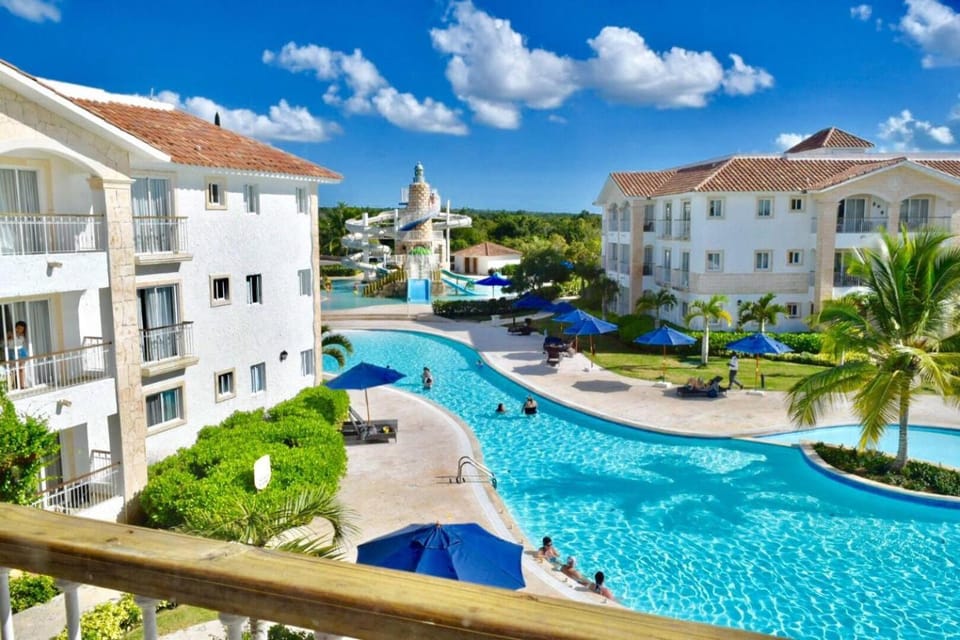 Aqua park, Swimming pool