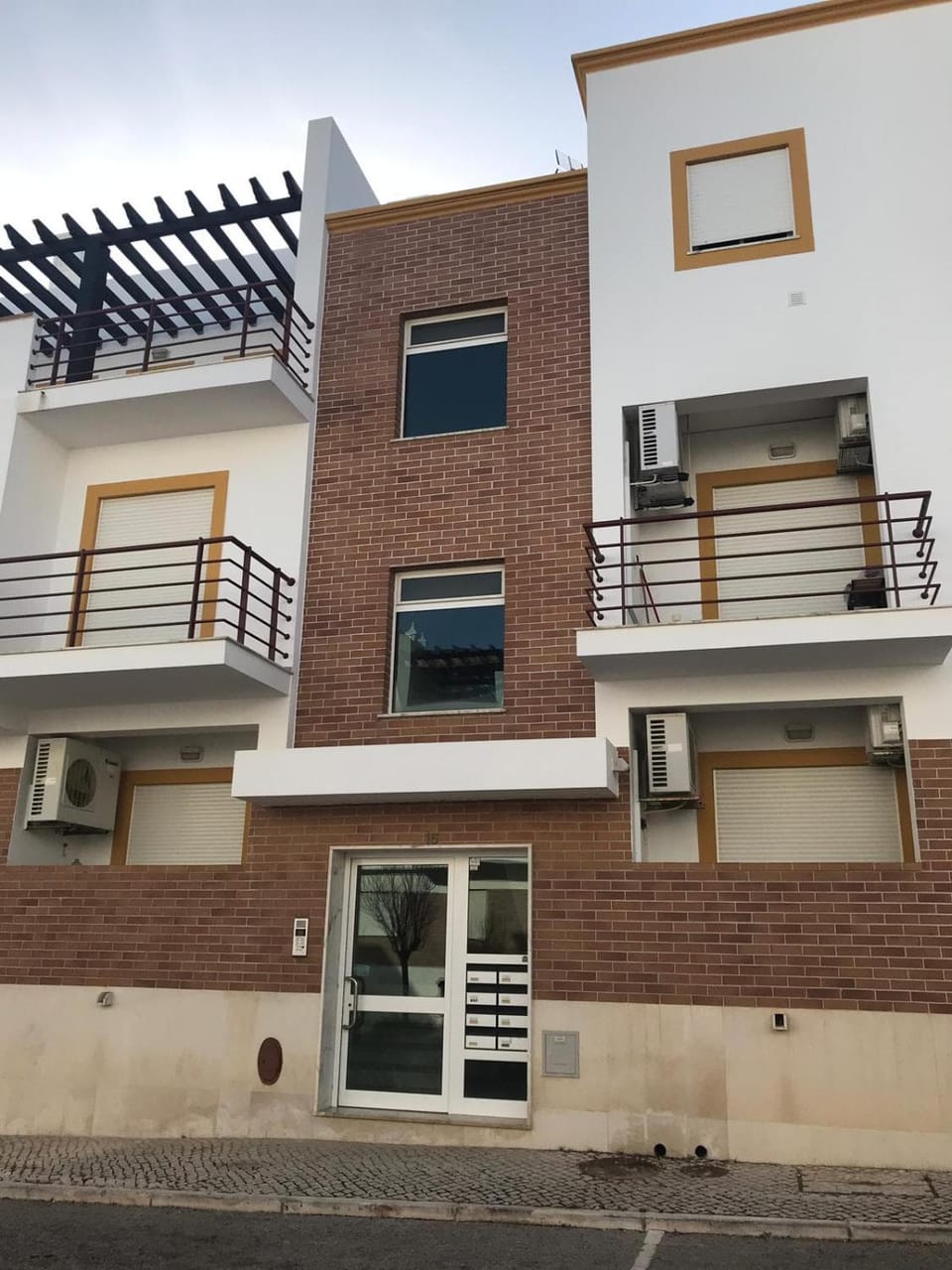 Property building, Facade/entrance