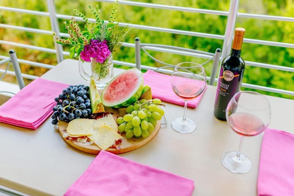 Property building, Balcony/Terrace, Decorative detail, Seating area