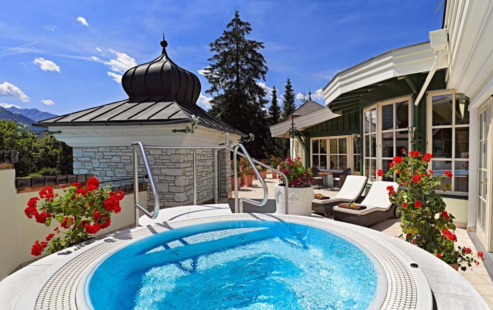 Garden, Hot Tub, Hot Tub, Garden view, Mountain view, Swimming pool, Swimming pool, sunbed