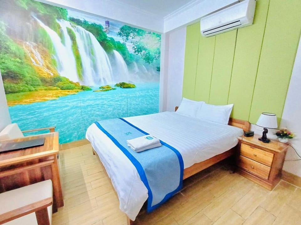 Bed, Photo of the whole room