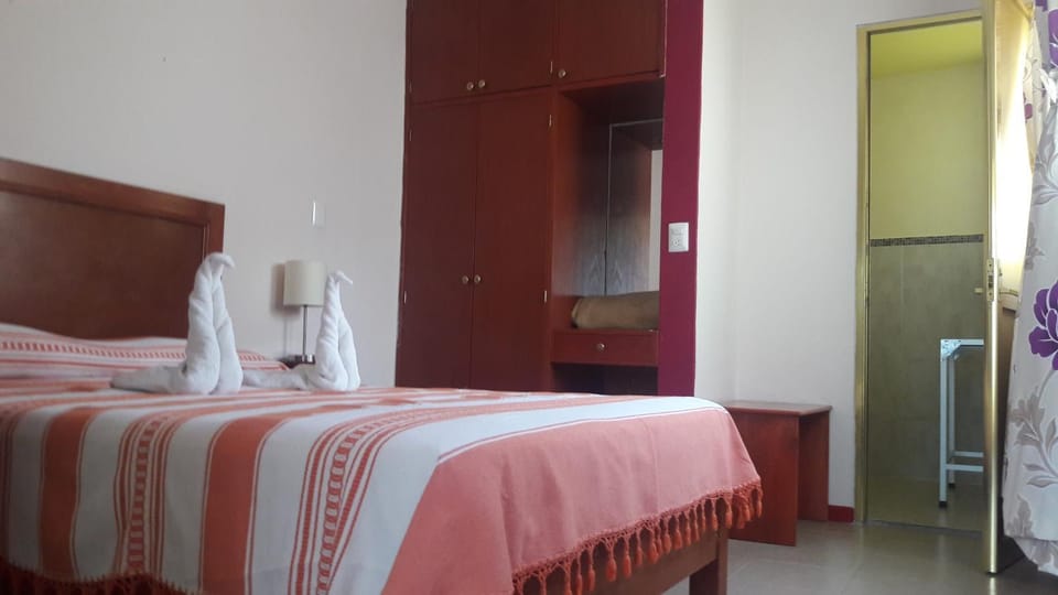 Bed, Photo of the whole room, wardrobe