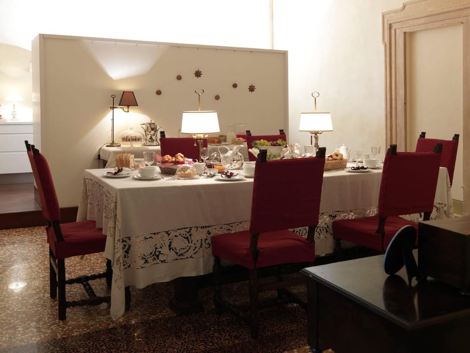 Antica Casa Zucchini B&B Bed and Breakfast in Bologna