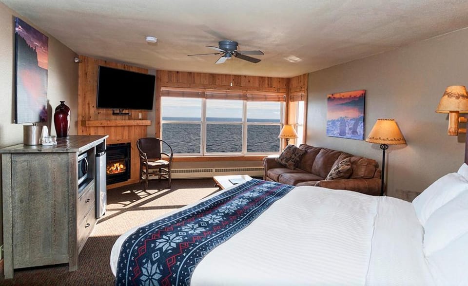 Bed, fireplace