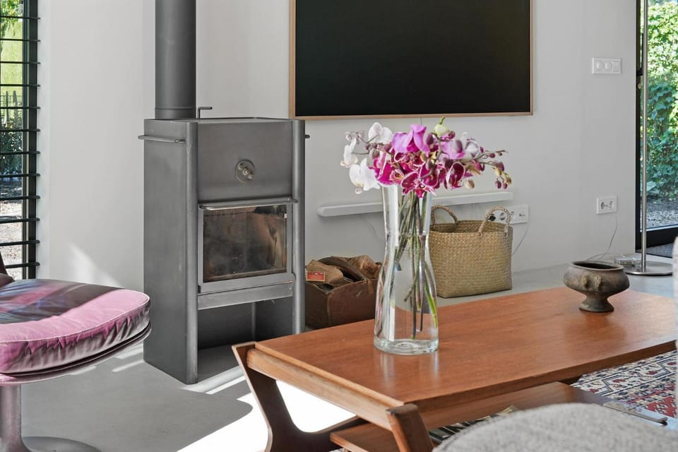 Living room, Seating area, fireplace