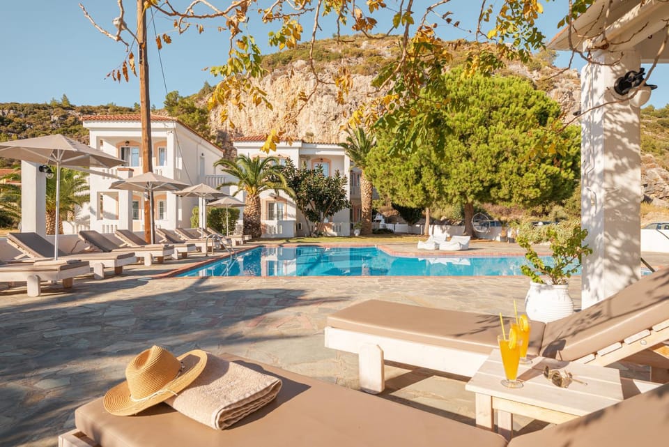 Property building, Mountain view, Swimming pool