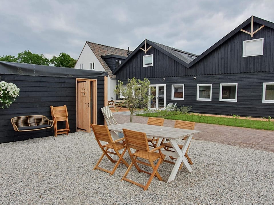 De Bonte beleving House in Oostkapelle