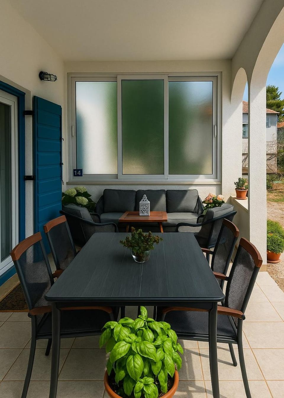 Patio, Day, Balcony/Terrace