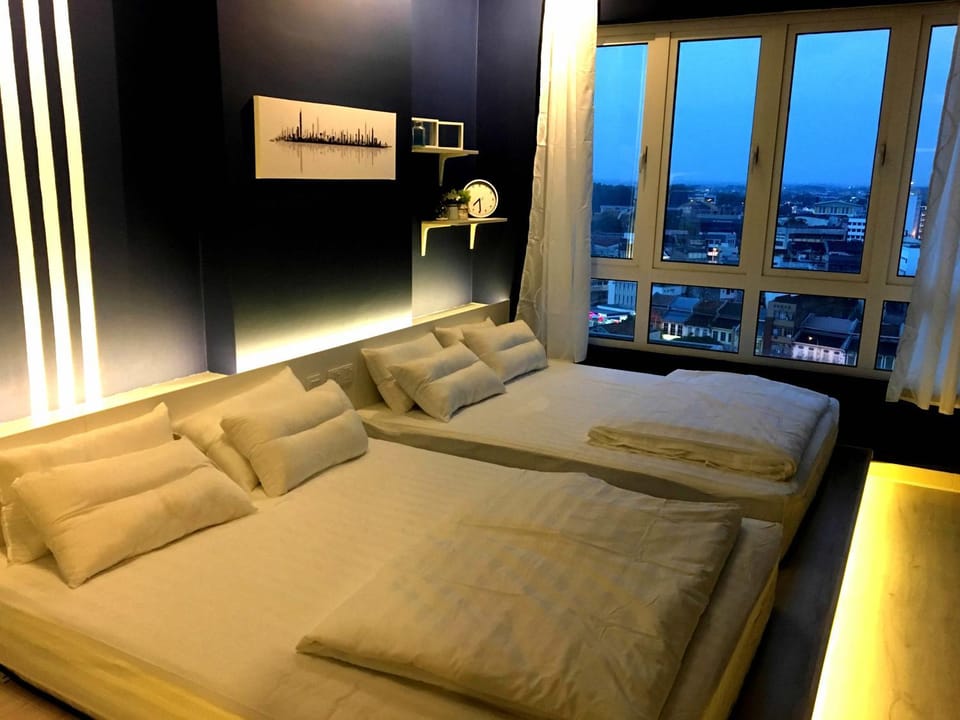 Bed, Photo of the whole room, Bedroom