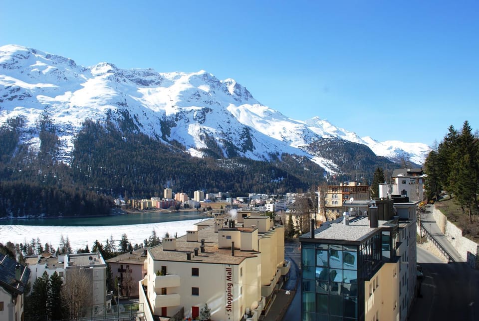 CENTRAL PENTHOUSE GREAT LAKE VIEW Apartment in Saint Moritz
