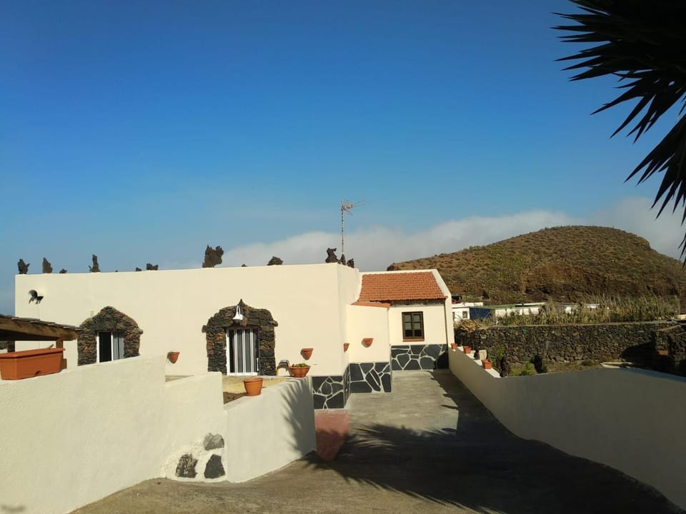 Property building, Facade/entrance, Floor plan