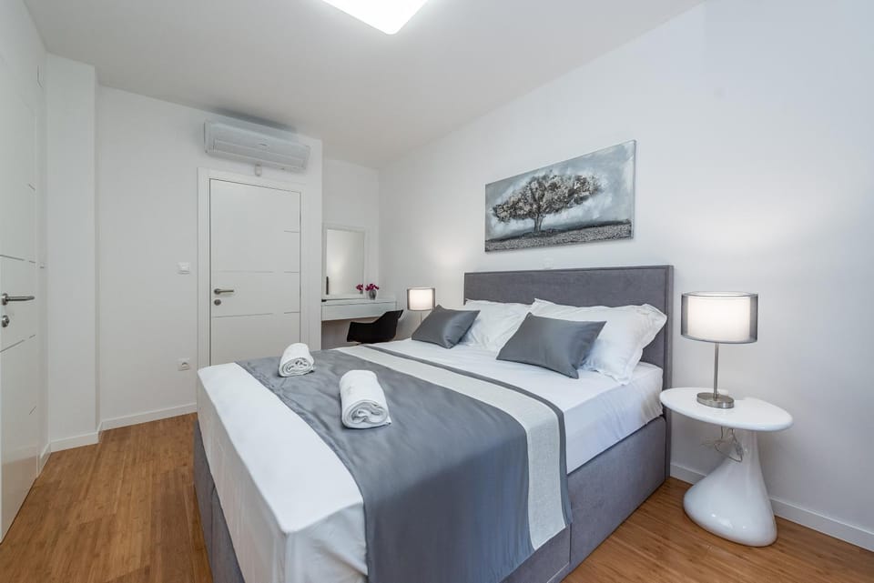 Bathroom, Bedroom