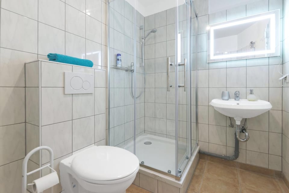 Shower, Toilet, Bathroom