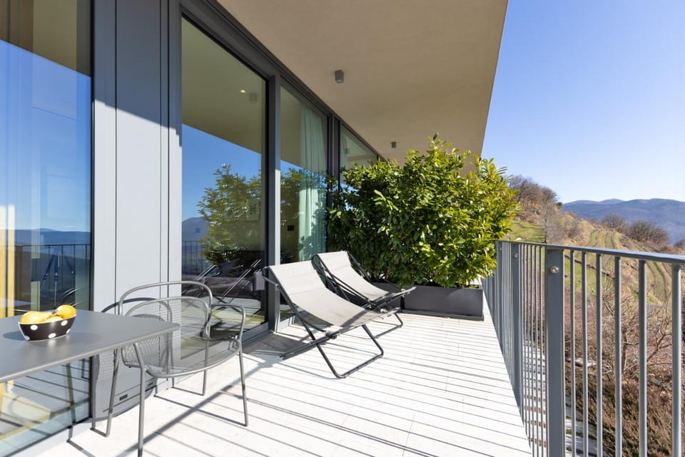 Property building, Day, View (from property/room), Balcony/Terrace, sunbed