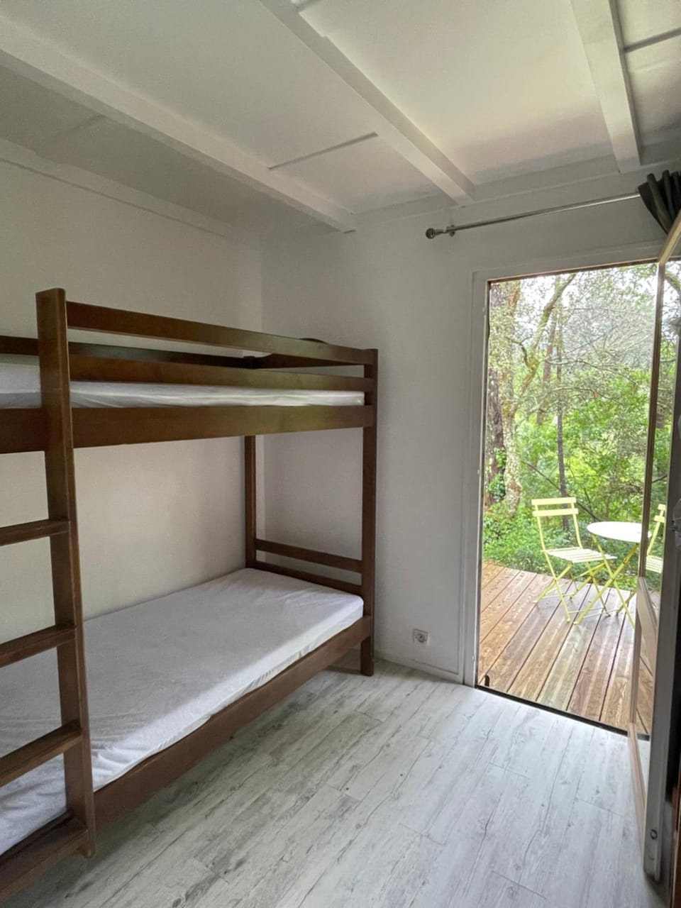 Photo of the whole room, Bedroom, bunk bed