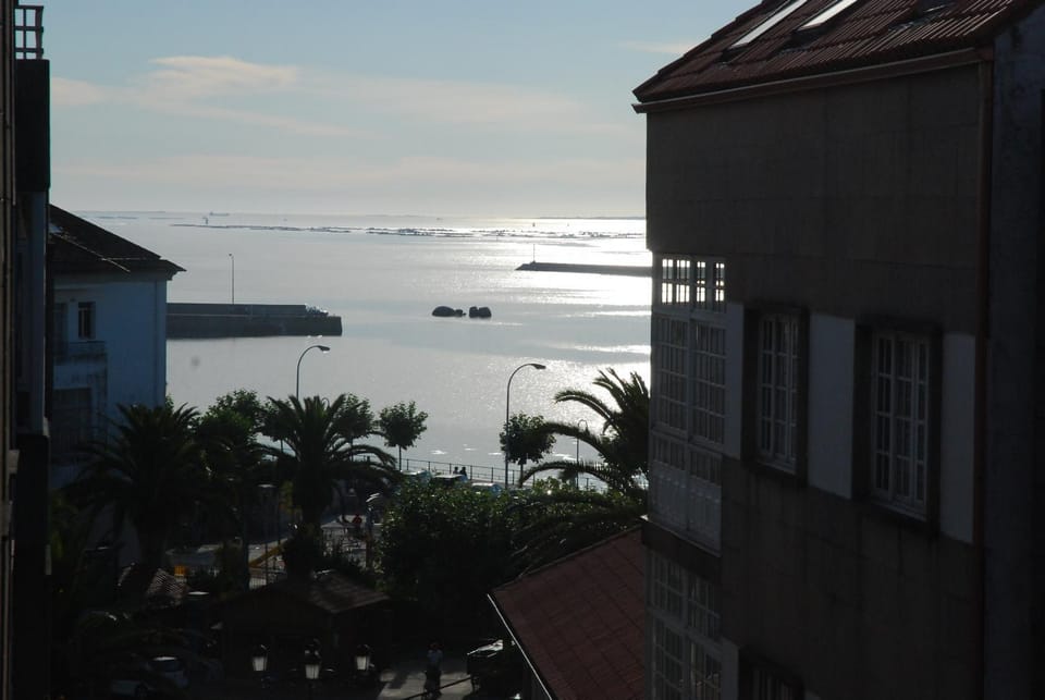 Sea view, Street view