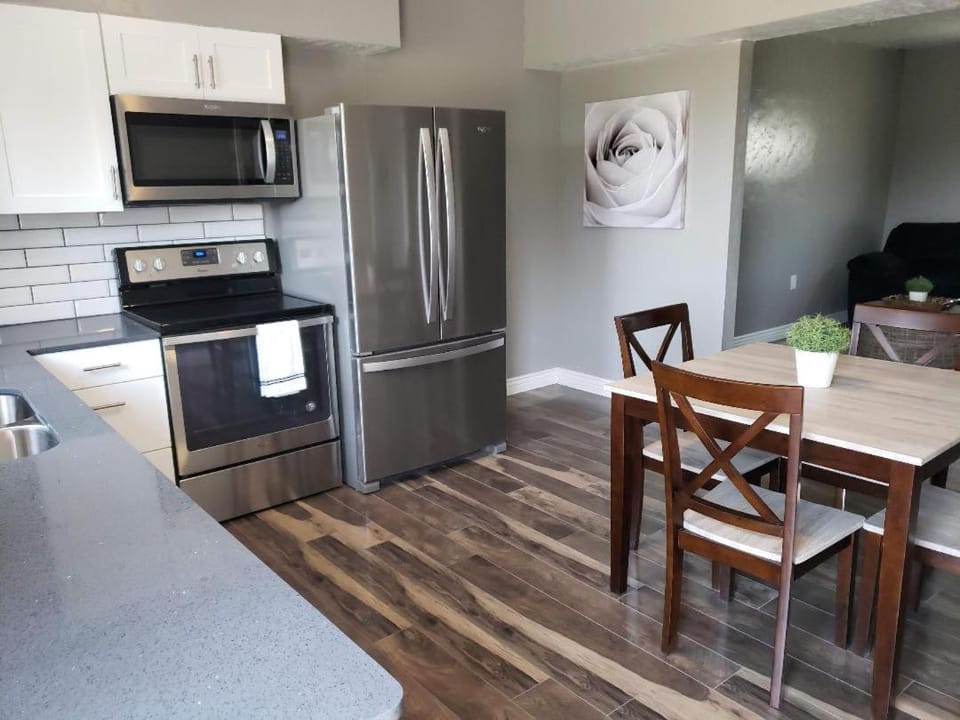 Downtown Bungalow- 2 bedroom Apartment in Cedar City