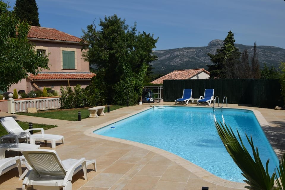 Les Glycines Villa in French Riviera